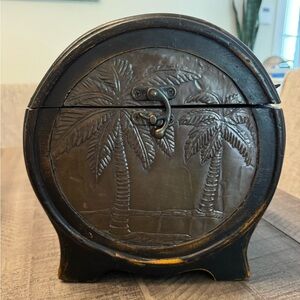 Vintage Round Palm Tree Embossed Box.